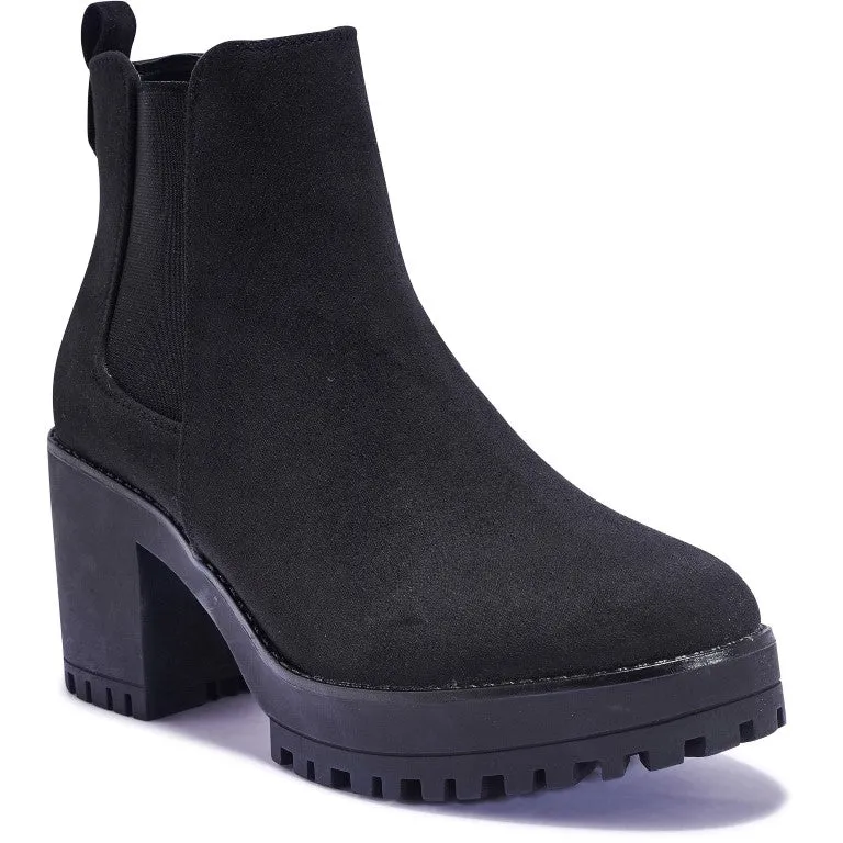 AAW22 CHELSEA CHUNKY CLEATED ANKLE BOOT